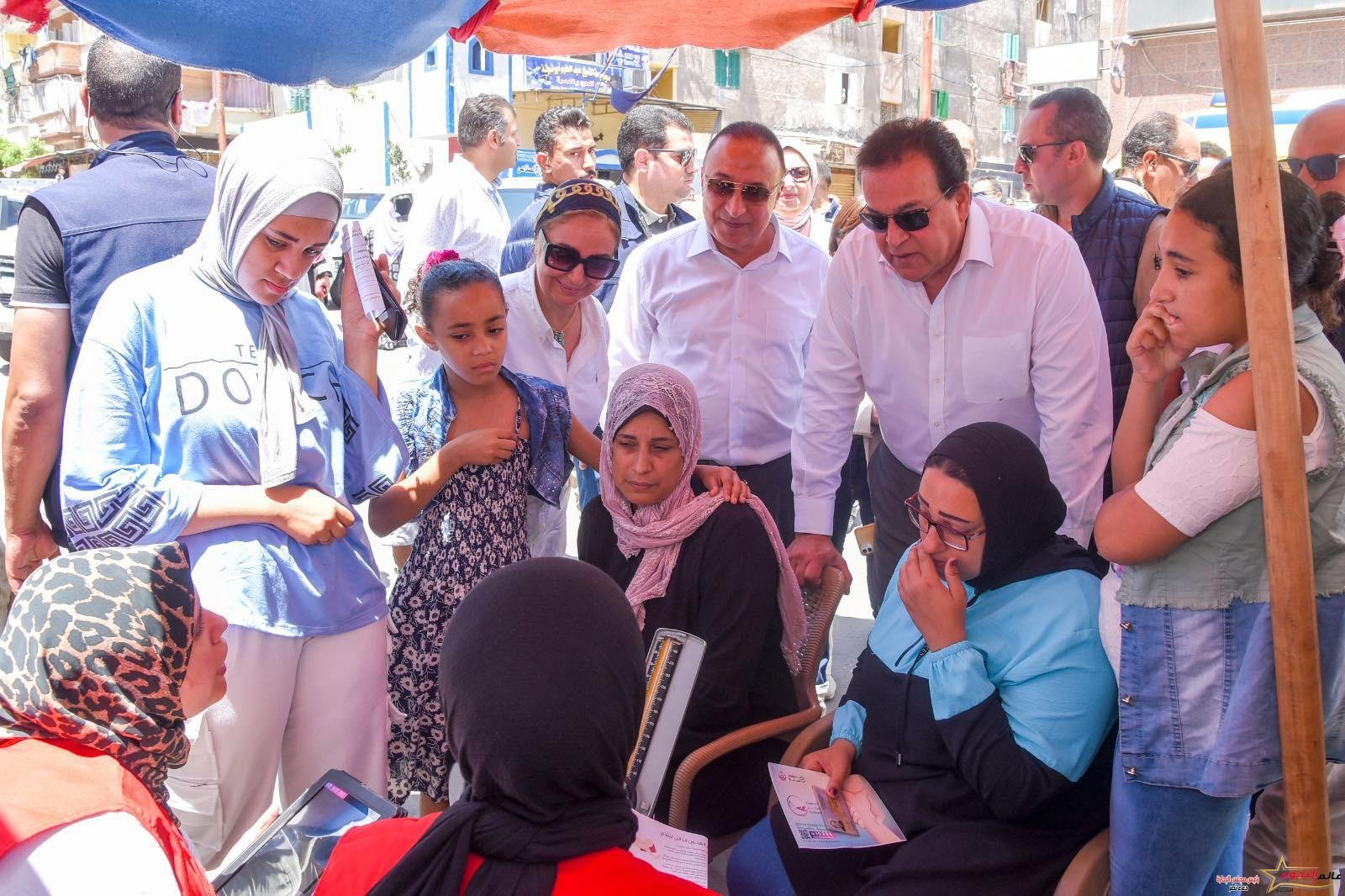 وزير الصحة ومحافظ الإسكندرية يتفقدان مقرات حملة 100 يوم صحة للوقوف على مؤشرات عمل المبادرة 5 وزير الصحة ومحافظ الإسكندرية يتفقدان مقرات حملة 100 يوم صحة للوقوف على مؤشرات عمل المبادرة