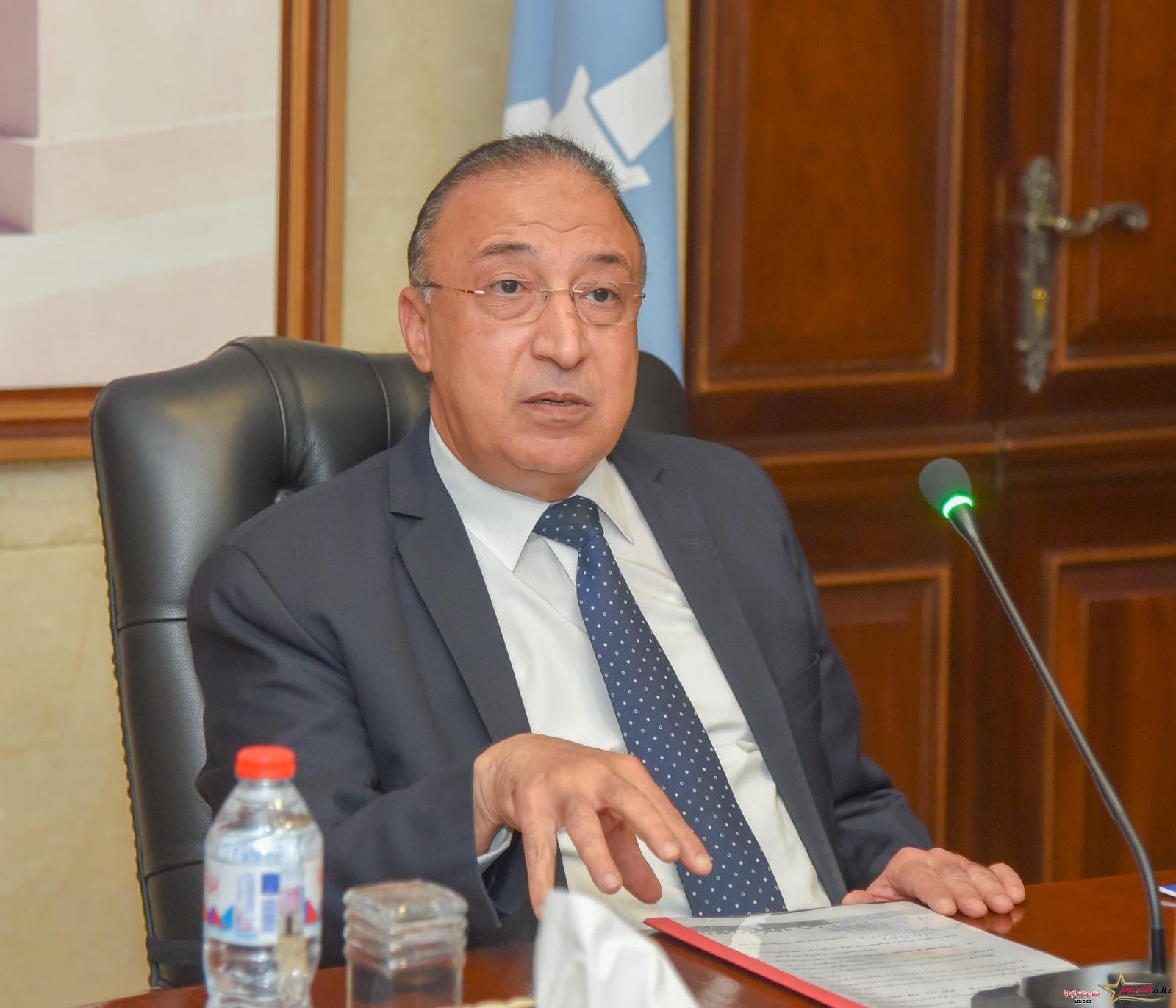 محافظ الإسكندرية يشدد على شن حملات دورية ومفاجئة للتصدي لكافة صور التعديات علي أملاك الدولة 2 محافظ الإسكندرية يشدد على شن حملات دورية ومفاجئة للتصدي لكافة صور التعديات علي أملاك الدولة