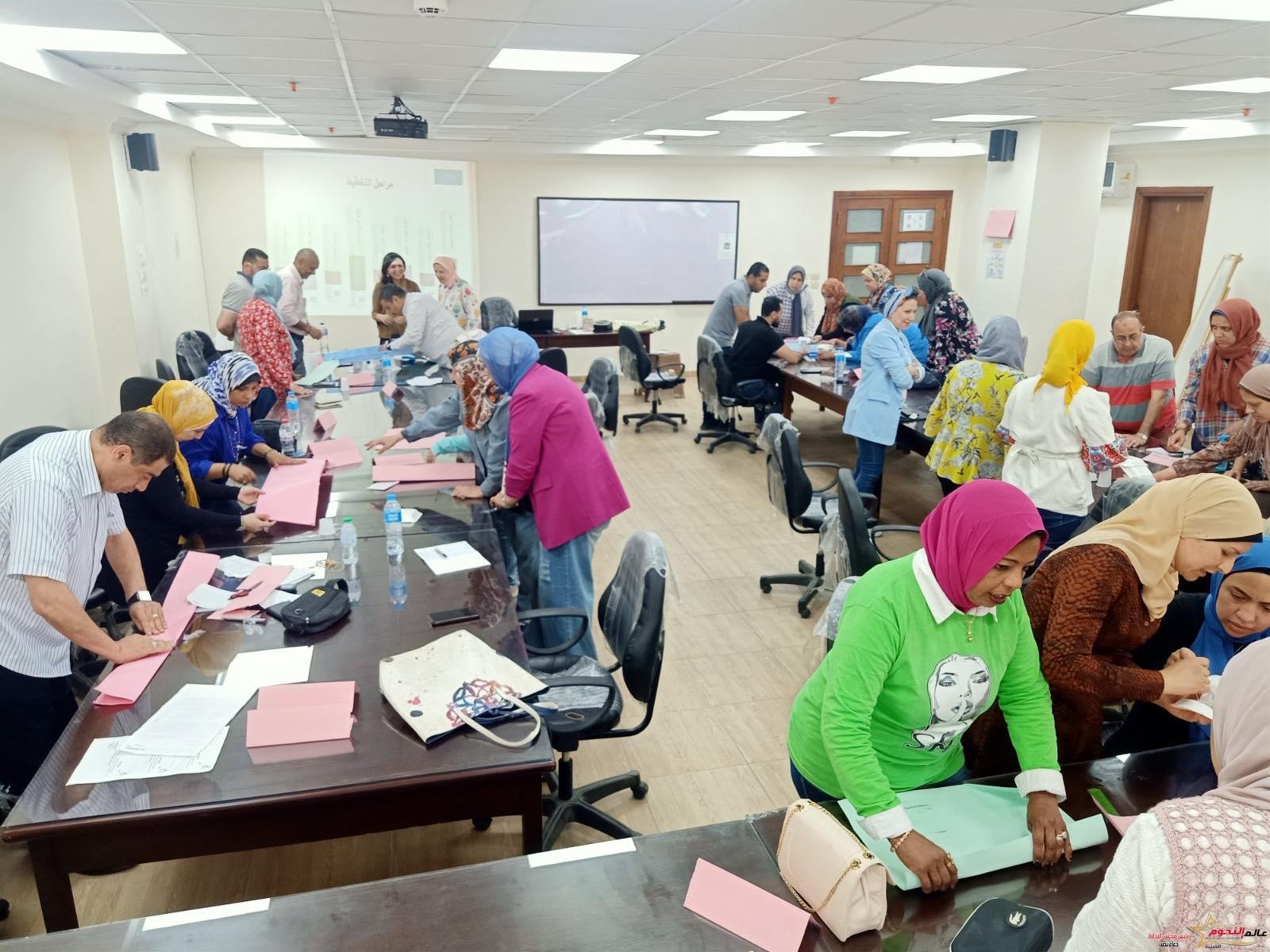 محافظ الإسكندرية: خلال 6 شهور تنفيذ 42 دورة تدريبية و4 ورش عمل