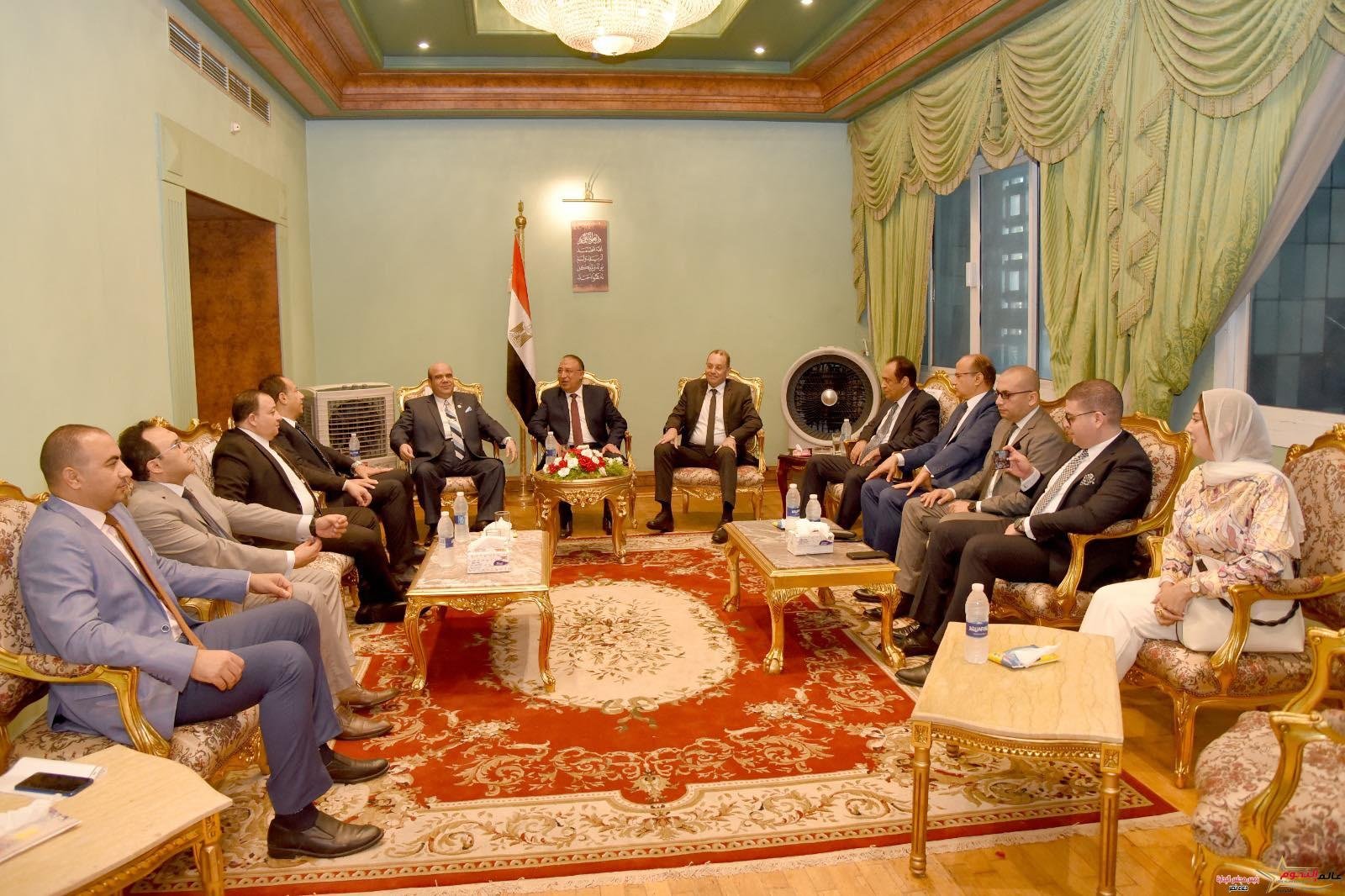 محافظ الإسكندرية ومساعدي وزير العدل يفتتحون فرع توثيق سيارات الإسكندرية بمجمع المحاكم بالمنشية