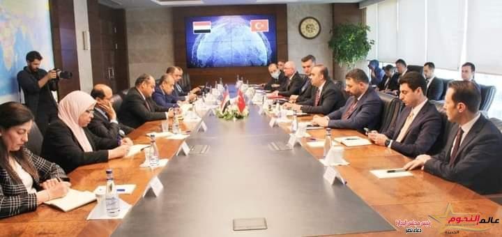 سمير يبحث مع وزير الصناعة والتكنولوجيا التركي فرص تعزيز التعاون الصناعي المشترك 