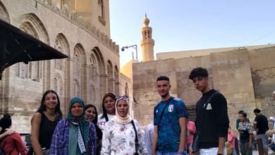 "الشباب والرياضة " تنظم جولة سياحية بشارع المعز وخان الخليلي