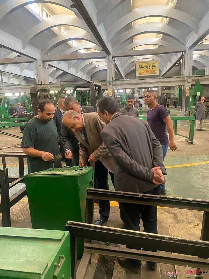 وزير قطاع الأعمال العام يتفقد مصانع شركة اليايات ومهمات وسائل النقل
