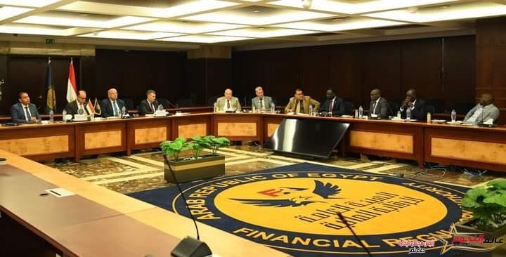 فريد يستقبل وفد مسئولي البنك المركزي بدولة جنوب السودان لبحث سبل التعاون المشترك