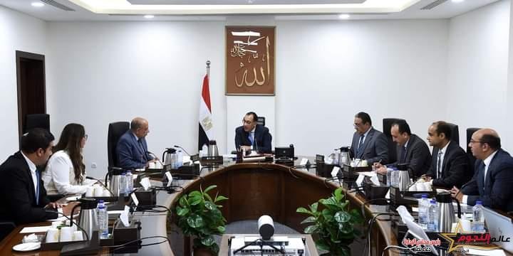 رئيس الوزراء يتابع نشاط عمل شركة الشرقية "إيسترن كومباني"