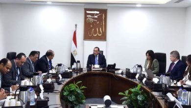 رئيس الوزراء يتابع موقف المجمعات الصناعية على مستوى الجمهورية