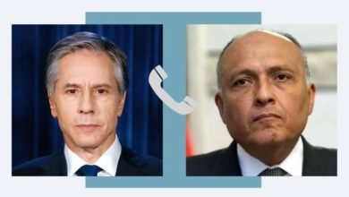 وزير الخارجية يجري اتصالاً هاتفياً مع نظيره الأمريكي