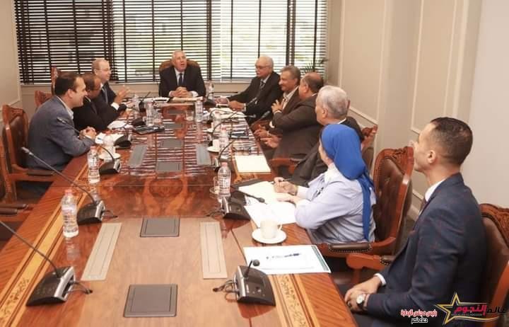 وزير الزراعة يتابع تطوير منظومة كارت الفلاح وحوكمة الأسمدة لضمان وصول الدعم لمستحقيه 2 وزير الزراعة يتابع تطوير منظومة كارت الفلاح وحوكمة الأسمدة لضمان وصول الدعم لمستحقيه