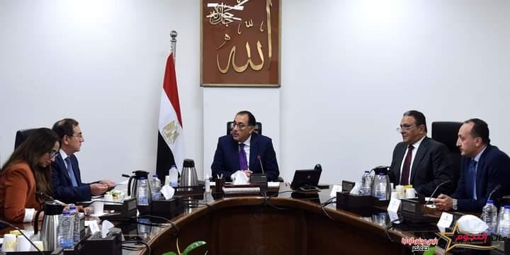 رئيس الوزراء يتابع خطط توفير الاحتياجات من المواد البترولية 2 رئيس الوزراء يتابع خطط توفير الاحتياجات من المواد البترولية