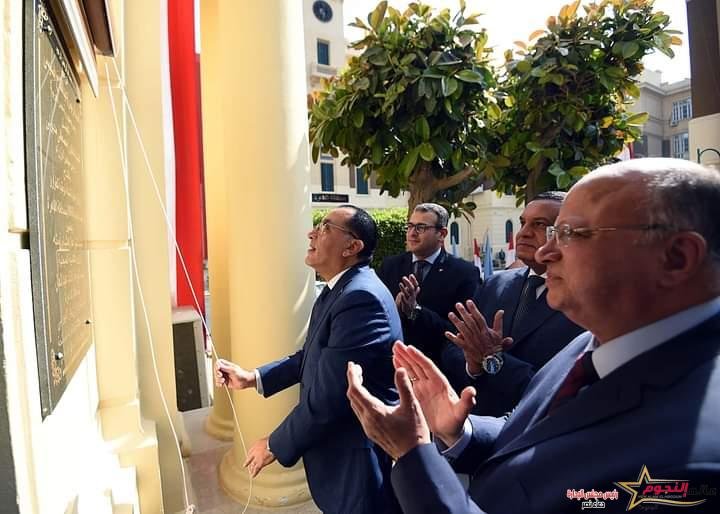 مدبولي يشهد الافتتاح والتشغيل التجريبي لمركز السيطرة للشبكة الوطنية للطوارئ والسلامة العامة بمحافظة القاهرة