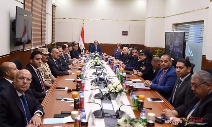 مدبولي يشهد الافتتاح والتشغيل التجريبي لمركز السيطرة للشبكة الوطنية للطوارئ والسلامة العامة بمحافظة القاهرة