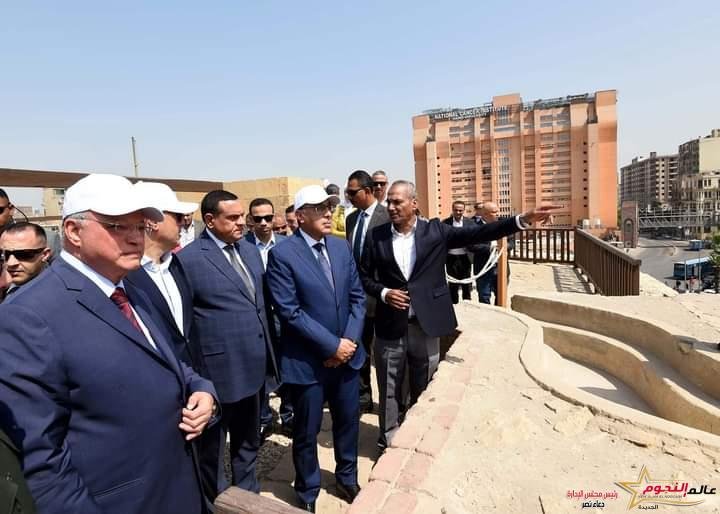 رئيس الوزراء يفتتح ويتفقد عدد من المواقع الأثرية والتراثية بعد الانتهاء من أعمال ترميمها وصيانتها