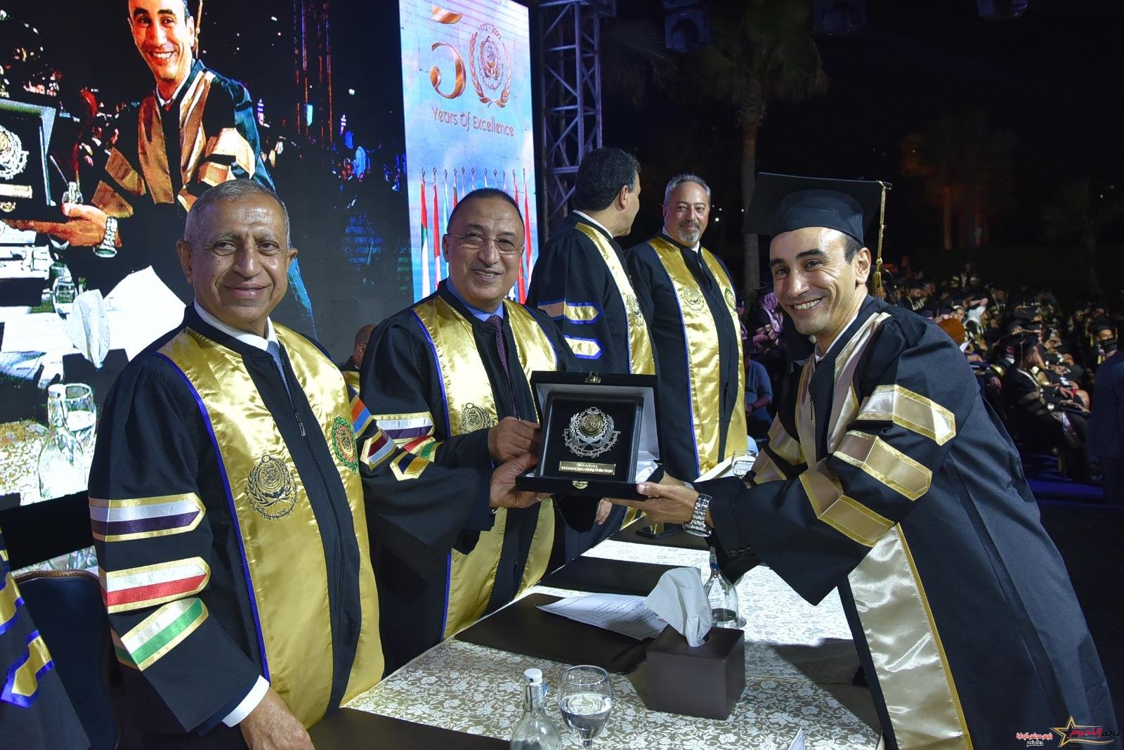 محافظ الإسكندرية يشهد حفل تخَرج كلية الدراسات العليا بالأكاديمية العربية 3 محافظ الإسكندرية يشهد حفل تخَرج كلية الدراسات العليا بالأكاديمية العربية