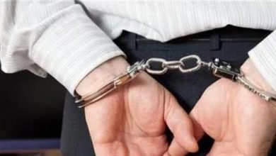 النيابة العامة تقرر حبس سيدة 4 أيام لاتهامها بسرقة مشغولات ذهبية من شقة بالجمالية