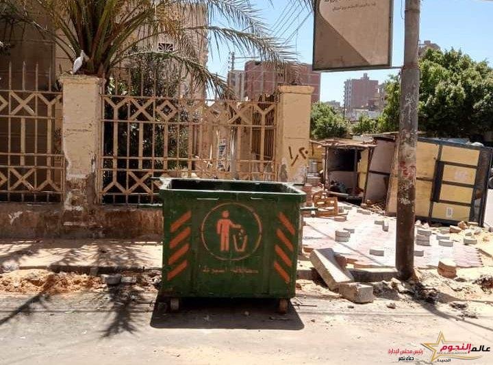 محافظ أسيوط: توزيع صناديق قمامة جديدة وحملات نظافة بشوارع ديروط للحفاظ على البيئة 1 محافظ أسيوط: توزيع صناديق قمامة جديدة وحملات نظافة بشوارع ديروط للحفاظ على البيئة