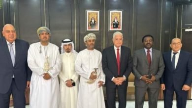 فوده يلتقي برئيس غرفه التجارة والصناعة بمحافظة ظفار العمانية