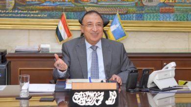 الشريف يستقبل الطالبة فرح حسن الحاصلة على المركز الثالث بالثانوية العامة على مستوى الجمهورية