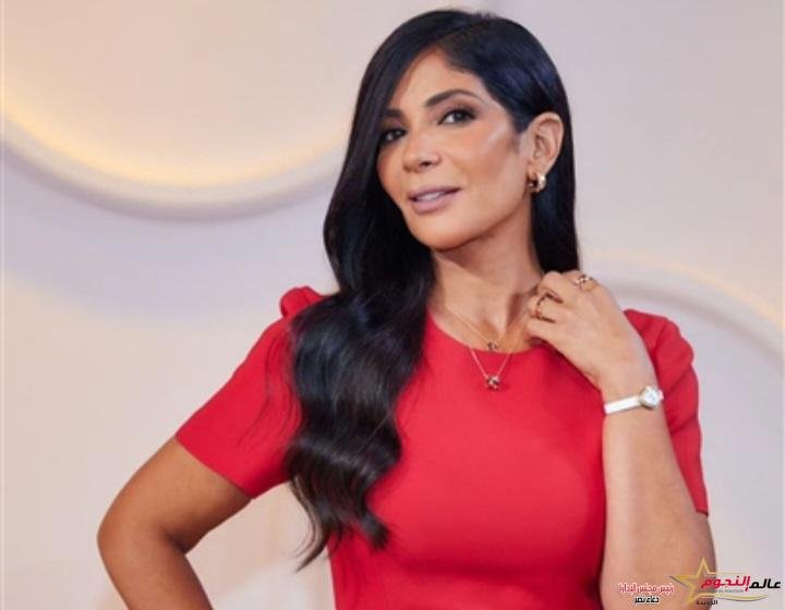 منى زكي تشارك متابعيها صور إطلالتها خلال استضافتها في برنامج "كلام نواعم" 2 منى زكي تشارك متابعيها صور إطلالتها خلال استضافتها في برنامج "كلام نواعم"