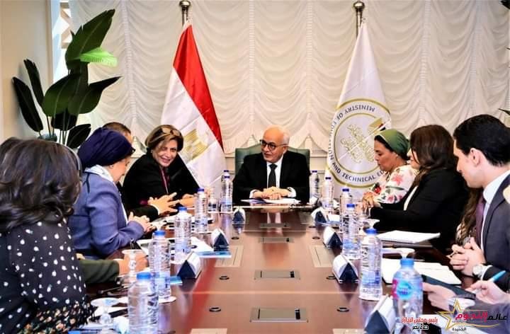 حجازي يستقبل وفد البنك الدولى لبحث أوجه التعاون المشترك لتطوير التعليم قبل الجامعي 