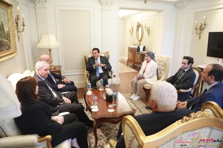 عبد الغفار يلتقي الأمين العام ورئيس قطاع الصحة بمؤسسة "ايني الإيطالية" لمتابعة المواقف التنفيذية لاتفاقيات التعاون