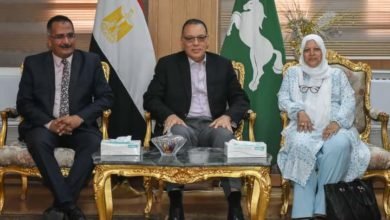 محافظ الشرقية يُسلم 20 جهازاً كهربائياً لفتيات المحافظة المقبلات على الزواج