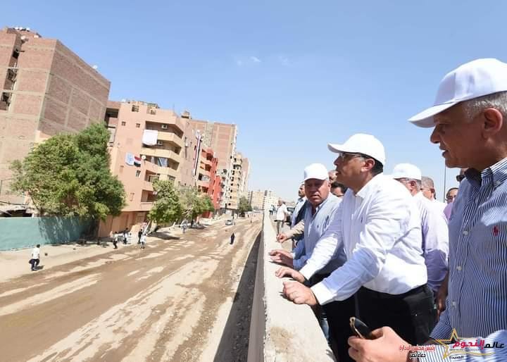 رئيس الوزراء يتفقد أعمال تطوير الهوية البصرية على الطريق الدائري بمحافظتي القاهرة والجيزة 3 رئيس الوزراء يتفقد أعمال تطوير الهوية البصرية على الطريق الدائري بمحافظتي القاهرة والجيزة