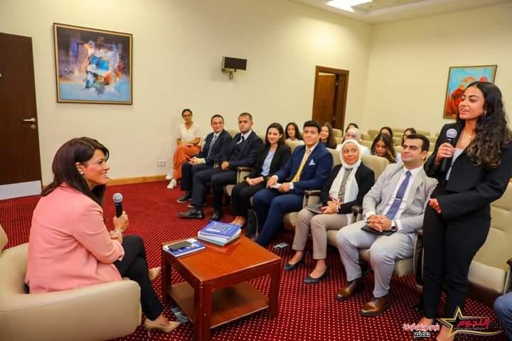 وزيرة التعاون الدولي تلتقي خريجي برنامج التدريب الصيفي 2023 بوزارة التعاون الدولي 2 وزيرة التعاون الدولي تلتقي خريجي برنامج التدريب الصيفي 2023 بوزارة التعاون الدولي