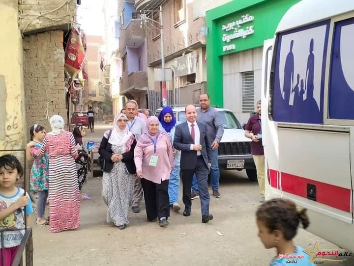 وكيل وزارة الصحة بالقليوبية يتفقد أعمال القافلة العلاجية المجانية بكفر الشموت