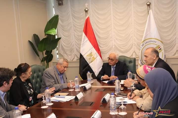 حجازي يبحث مع وفد الوكالة الأمريكية سبل تعزيز مشروعات التعاون المشترك فى مجال مدارس المتفوقين “STEM” 2 حجازي يبحث مع وفد الوكالة الأمريكية سبل تعزيز مشروعات التعاون المشترك فى مجال مدارس المتفوقين “STEM”