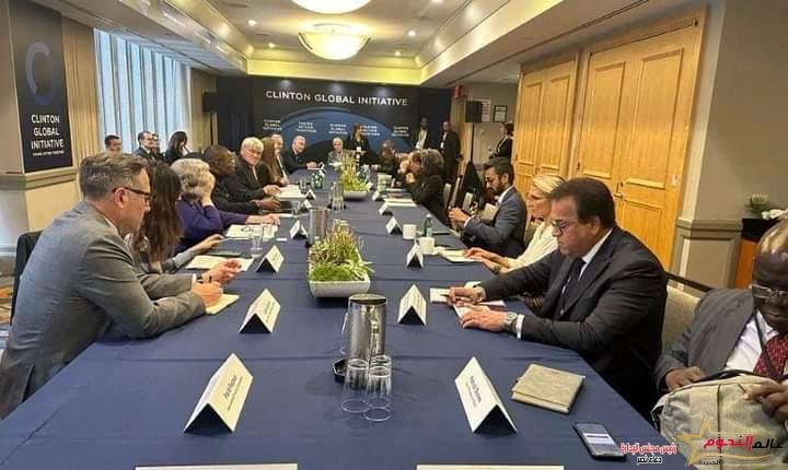 وزير الصحة يعقد لقاء تشاوريا مع «توني بلير» مؤسس معهد توني بلير للتغيير العالمي