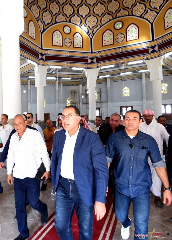 رئيس الوزراء يتفقد مسجدا وكنيسة يتم إنشاؤهما بمدينة نويبع 2 رئيس الوزراء يتفقد مسجدا وكنيسة يتم إنشاؤهما بمدينة نويبع