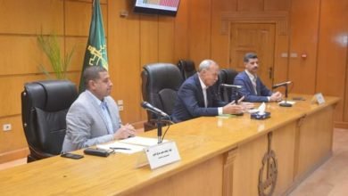 الهجان يعقد إجتماعا لمتابعة أعمال مشروعات حياة كريمة المرحلة الأولى بمدينة شبين القناطر 