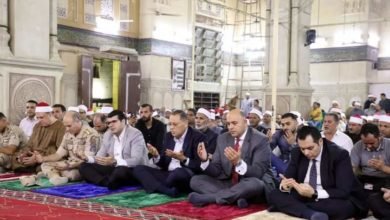 محافظ الشرقية يشهد إحتفالية مديرية الأوقاف بذكرى المولد النبوي الشريف بمسجد الفتح بمدينة الزقازيق