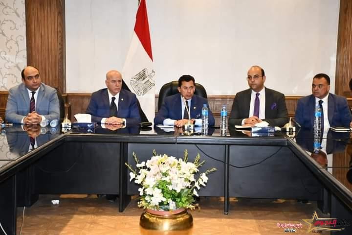صبحي يلتقي عدداً من الكيانات الشبابية .. ويوجه بتكثيف الأنشطة الشبابية بمختلف محافظات الجمهورية 2 صبحي يلتقي عدداً من الكيانات الشبابية .. ويوجه بتكثيف الأنشطة الشبابية بمختلف محافظات الجمهورية