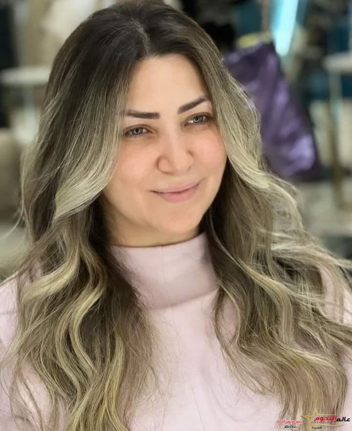 إيمان عز الدين بإطلالة مثيرة بدون مكياج عبر الإنستجرام