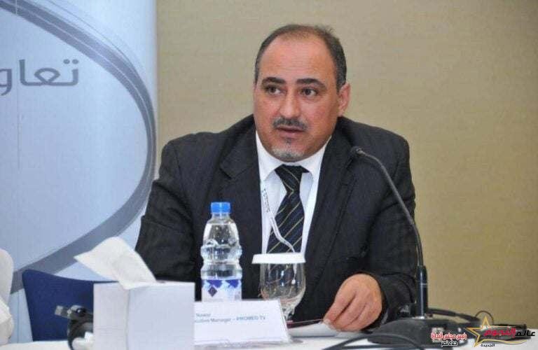 من جمالها … تلهو كالطفلة  بقلم: عمرو نوار