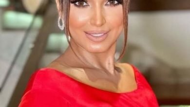 بالأحمر.... روجينا تخطف الانظار بمواقع التواصل الإجتماعي