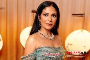 منى زكي بجانب محمد هنيدي في الصحراء... تفاصيل 2 منى زكي بجانب محمد هنيدي في الصحراء... تفاصيل