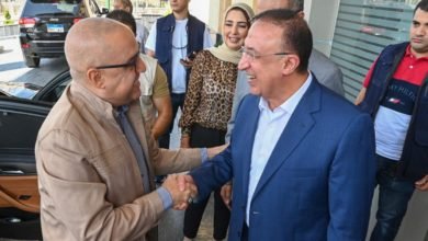 الشريف يستقبل وزير الإسكان ومدير إدارة المياه بالهيئة الهندسية لمتابعة مشروعات خدمات مياه الشرب 