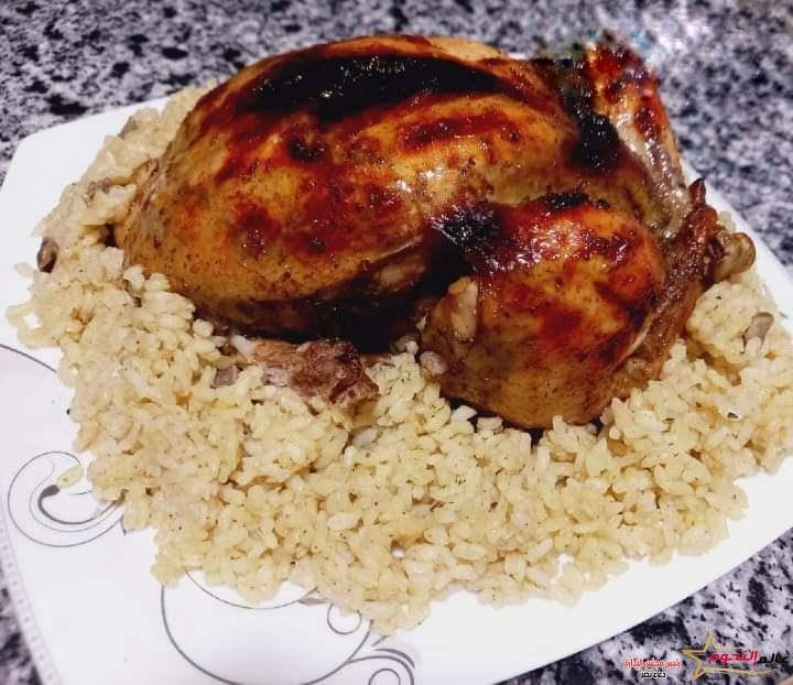 طريقة تحضير دجاج محشي بالأرز والكبد والقوانص من مطبخ عالم النجوم