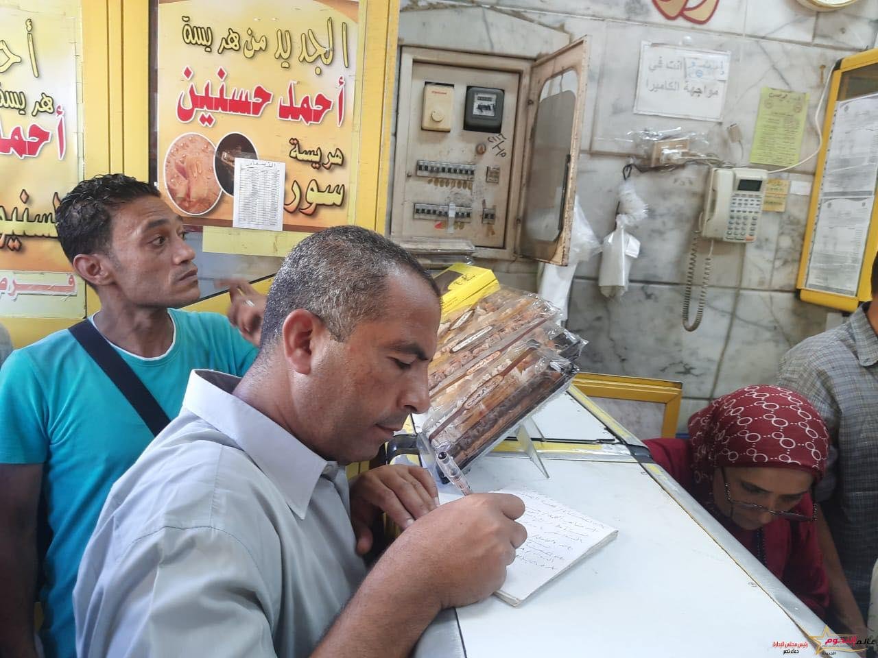 الشريف يشدد على رؤساء الأحياء بأستمرار تكثيف الحملات المكبرة للتفتيش على المنشآت العامة 