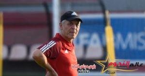 كولر يجتمع بجهاز الأهلى للتحضير لمباراة صن داونز بدوري السوبر الأفريقى 2 كولر يجتمع بجهاز الأهلى للتحضير لمباراة صن داونز بدوري السوبر الأفريقى