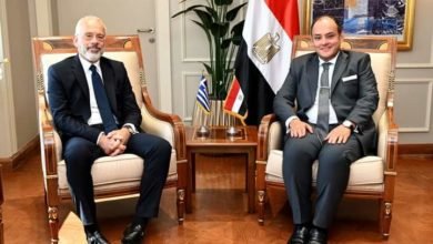 سمير يبحث مع سفير اليونان بالقاهرة سبل تعزيز العلاقات الاقتصادية بين البلدين