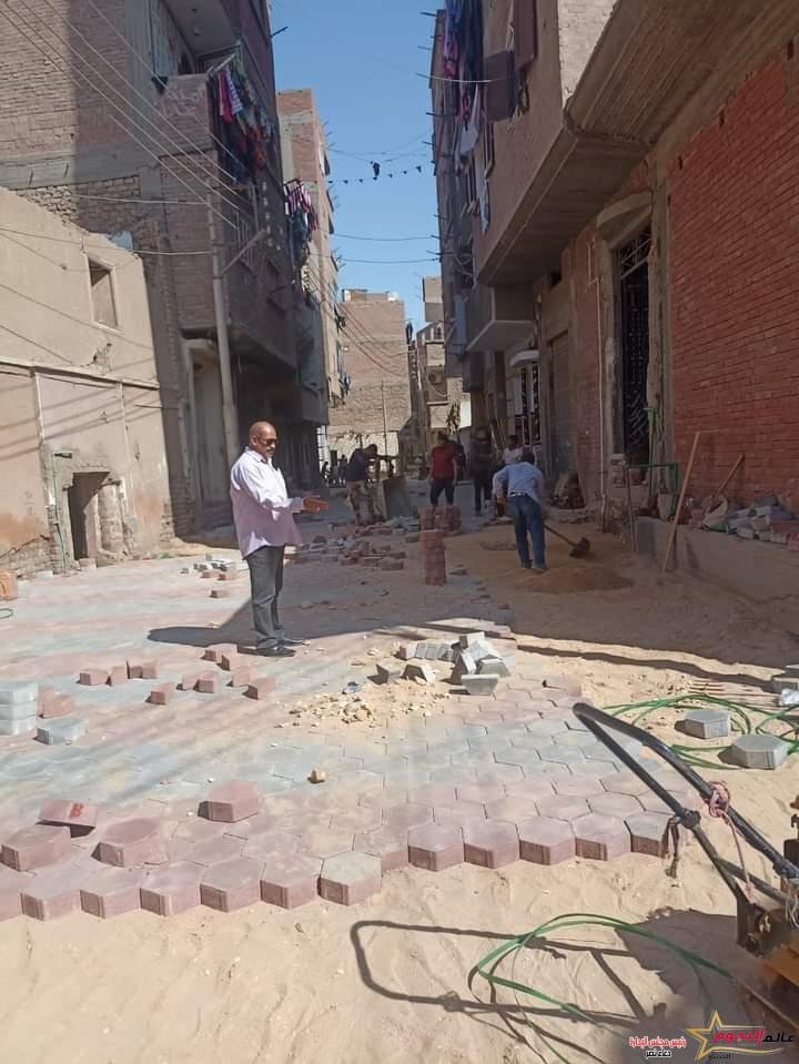محافظ أسيوط: استكمال أعمال تركيب بلاط الانترلوك بشوارع ديروط ضمن خطة التطوير ورفع كفاءة الشوارع 2 محافظ أسيوط: استكمال أعمال تركيب بلاط الانترلوك بشوارع ديروط ضمن خطة التطوير ورفع كفاءة الشوارع
