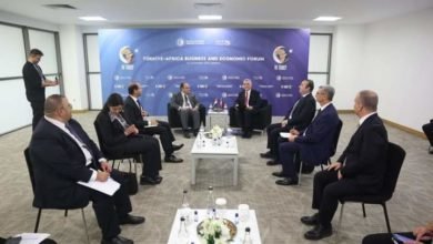 سمير: يبحث مع نظيره التركي سبل تعزيز العلاقات الاقتصادية والتجارية المشتركة 