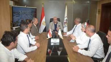 محافظ بني سويف يلتقى عدداً من المتدربين بمركز السيطرة الموحد للشبكة الوطنية للطوارئ والسلامة بالديوان العام