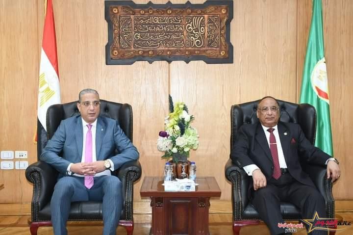 محافظ الفيوم يستقبل رئيس هيئة قضايا الدولة 2 محافظ الفيوم يستقبل رئيس هيئة قضايا الدولة