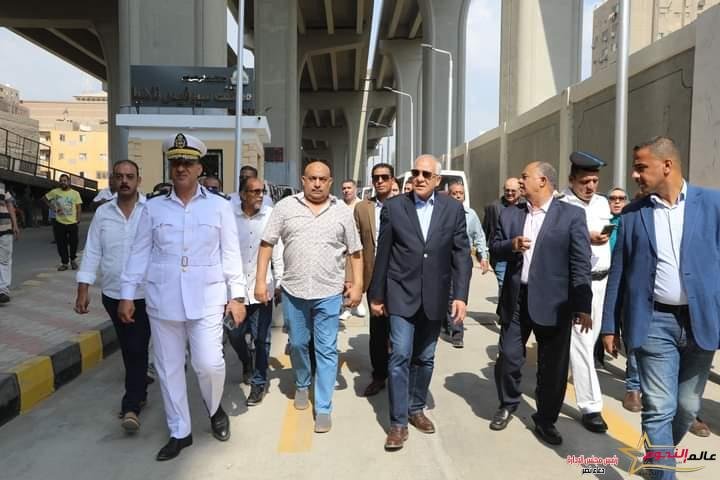 محافظ الجيزة يتابع انتظام العمل داخل موقف سرفيس ناهيا الحضاري 1 محافظ الجيزة يتابع انتظام العمل داخل موقف سرفيس ناهيا الحضاري