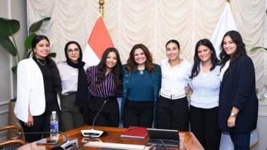 جندي تختار مشروع تخرج لمجموعة من الشابات المصريات المبدعات