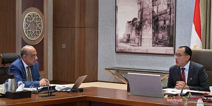 رئيس الوزراء يتابع مع وزير قطاع الأعمال عدداً من ملفات العمل